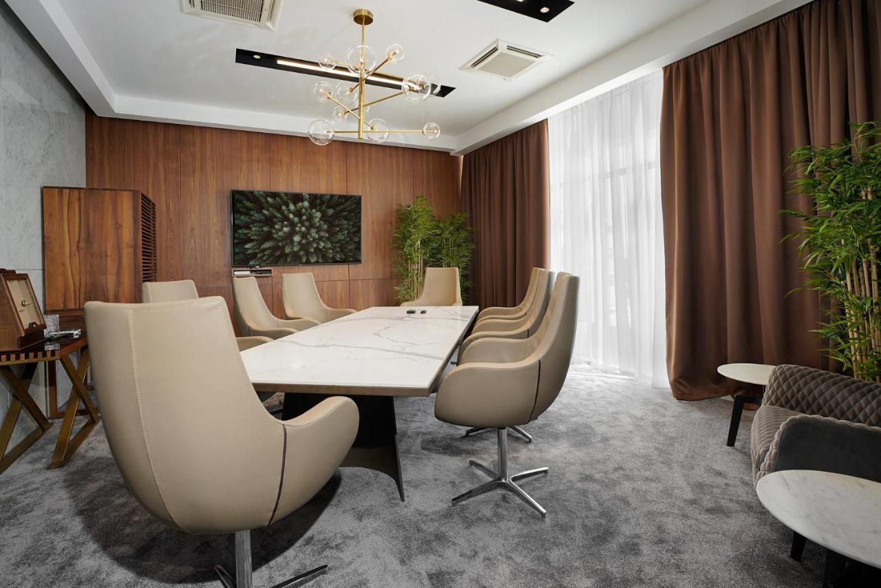 Hotel Srbija Lux スタラ・パゾヴァ エクステリア 写真