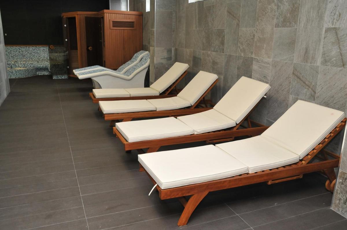 Hotel Srbija Lux スタラ・パゾヴァ エクステリア 写真