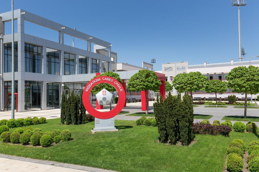 Hotel Srbija Lux スタラ・パゾヴァ エクステリア 写真